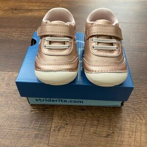 BRAND NEW - STRIDE RITE | SOFT MOTION Toddler Girls adalyn sneaker size 5